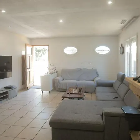 Maison 4 Chambres Avec Piscine Saint-Gilles  Extérieur photo