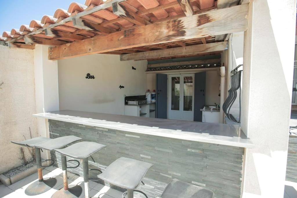 Maison 4 Avec Piscine Villa *